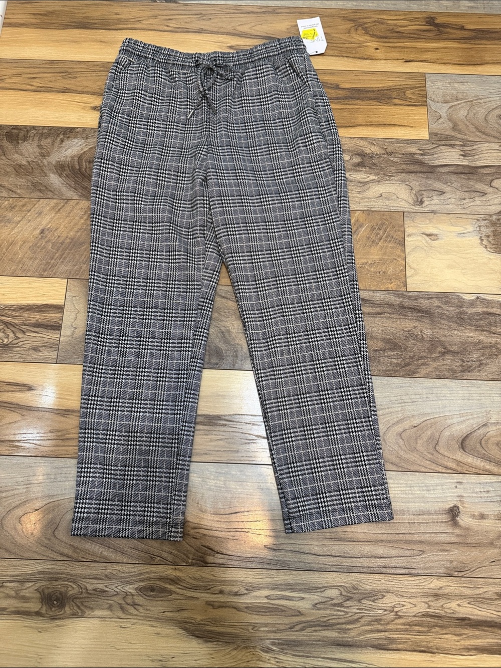 Time and Tru Men's Black and Gray Plaid Drawstring Pants